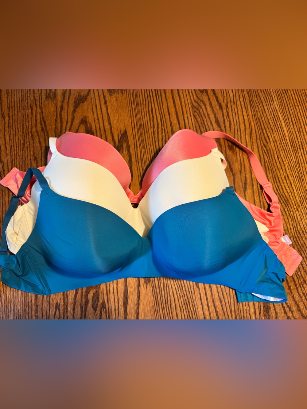 Women’s Seamless T-Shirt Bra (2) and 1 push-up Lot of 40DD and 40DDD-see pics